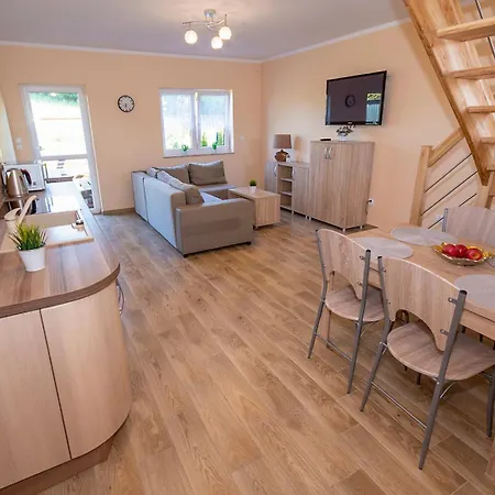 بيت للعطل Letniskowe Cessatio *